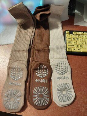 NEW ! 3 Pairs Great Grip Long Hstyle Socks Cream/Tan/Brown